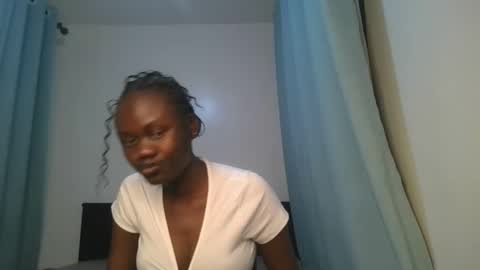 Snapshot of barbie_queen2 chatting on February 5, 11:31 pm queen online show from February 5, 11:31 pm