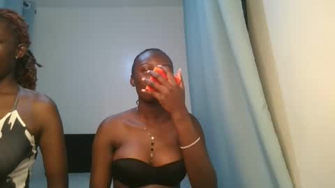 Snapshot of barbie_queen2 chatting on February 16, 8:05 pm queen online show from February 16, 8:05 pm