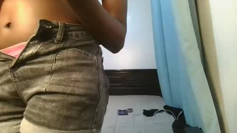 Snapshot of barbie_queen2 chatting on February 23, 9:56 pm queen online show from February 23, 9:56 pm