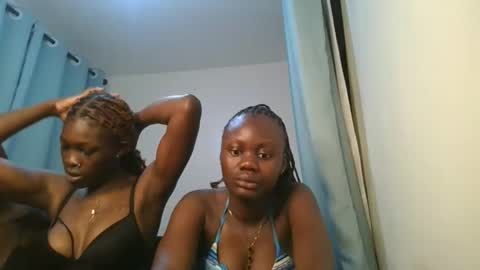 Snapshot of barbie_queen2 chatting on March 1, 8:44 pm queen online show from March 1, 8:44 pm