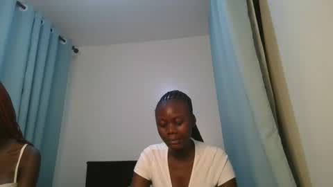 Snapshot of barbie_queen2 chatting on March 9, 2:15 am queen online show from March 9, 2:15 am