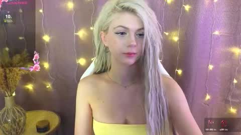 Snapshot of barbiee_b chatting on September 25, 2:04 am Stacy online show from September 25, 2:04 am