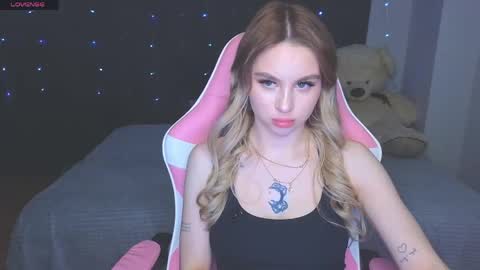 Snapshot of barbieee_doll chatting on April 26, 3:21 pm Eva online show from April 26, 3:21 pm
