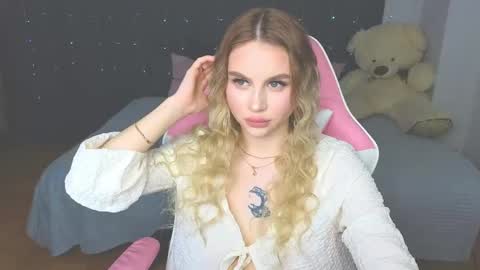Snapshot of barbieee_doll chatting on May 11, 4:04 pm Eva online show from May 11, 4:04 pm