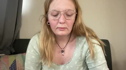 barbiegirl966 online show from February 22, 9:45 am