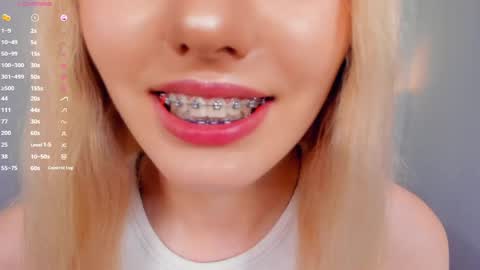 Snapshot of barbimia chatting on June 10, 2:49 pm Mia online show from June 10, 2:49 pm