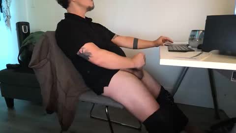 Snapshot of bardamu333333 chatting on October 30, 12:01 am bardamu333333 online show from October 30, 12:01 am