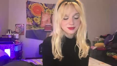 Snapshot of bardoteyed chatting on October 14, 7:47 pm Bardot Eyed online show from October 14, 7:47 pm