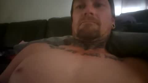 Snapshot of bareface88 chatting on October 29, 2:25 am bareface88 online show from October 29, 2:25 am