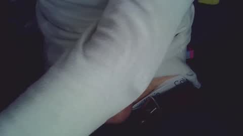 Snapshot of barington86 chatting on February 4, 12:05 am barington86 online show from February 4, 12:05 am