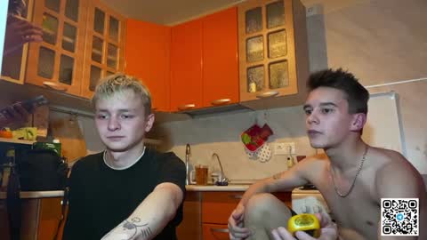 Snapshot of barney_kevin chatting on December 2, 6:32 pm Fansly Barney and Kevin T online show from December 2, 6:32 pm