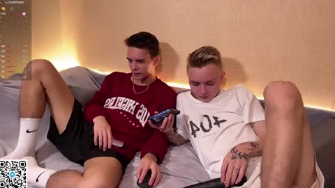 Snapshot of barney_kevin chatting on December 11, 5:48 pm Fansly Barney and Kevin T online show from December 11, 5:48 pm