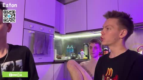 Snapshot of barney_kevin chatting on October 19, 10:21 pm Fansly Barney and Kevin T online show from October 19, 10:21 pm