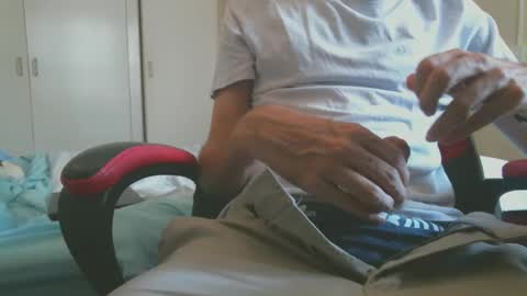 Snapshot of baronminuit69 chatting on December 8, 4:25 am baronminuit69 online show from December 8, 4:25 am