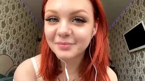 Snapshot of barrieensz chatting on July 22, 9:34 am Lizzy online show from July 22, 9:34 am