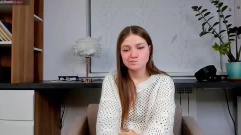 Elise online show from December 2, 1:22 am