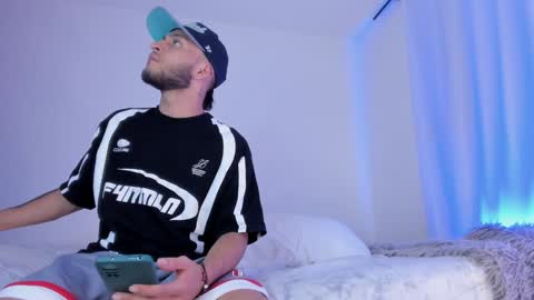 Bruce  online show from January 9, 5:02 am