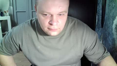 basi_look online show from February 11, 10:15 am