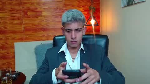 Bastian online show from December 17, 11:59 pm