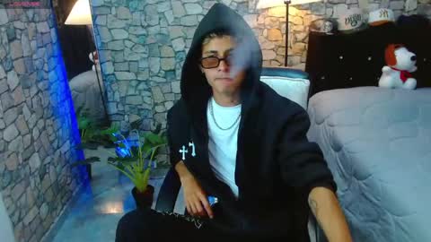Snapshot of bastiaan_28 chatting on May 4, 11:45 pm Bastian online show from May 4, 11:45 pm