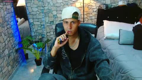 Snapshot of bastiaan_28 chatting on May 7, 1:55 am Bastian online show from May 7, 1:55 am