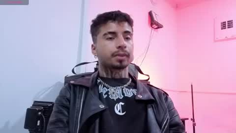 Snapshot of bastian66_ chatting on June 11, 2:33 am bastian66_ online show from June 11, 2:33 am