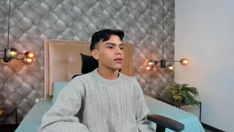 Snapshot of bastian_carter chatting on November 18, 12:49 am Bastian online show from November 18, 12:49 am