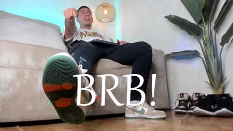 Bastian Independent Model online show from February 17, 12:01 pm