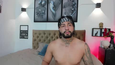 bastian_jones1 online show from December 16, 6:07 am