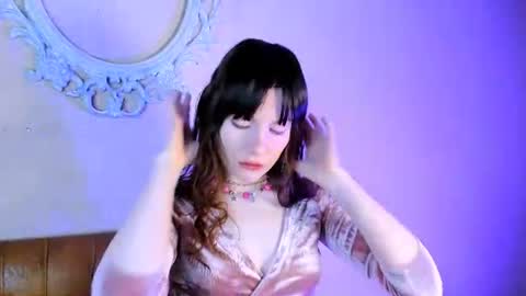 Ask me  online show from June 10, 11:24 pm