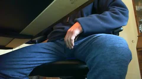 Snapshot of batebro13 chatting on April 20, 2:20 pm BateBro13 online show from April 20, 2:20 pm