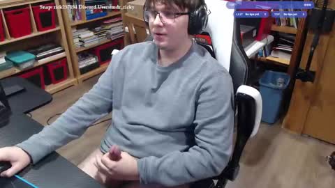 Ricky online show from October 17, 9:39 pm