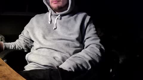 Snapshot of batman024 chatting on February 9, 4:46 am TreeKing online show from February 9, 4:46 am
