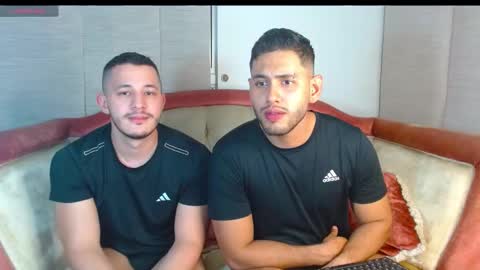 batmayrobin6 online show from February 22, 5:23 am