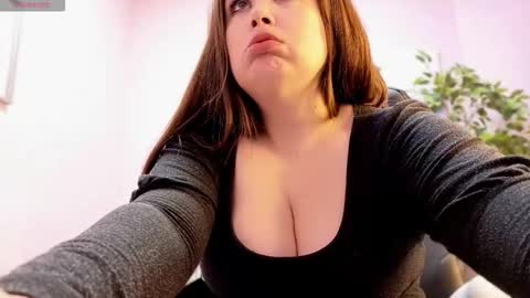 battymoll online show from March 17, 2:53 pm