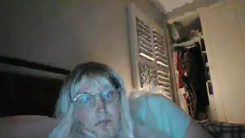 Snapshot of bawblejam chatting on December 3, 12:59 pm BjBambi online show from December 3, 12:59 pm