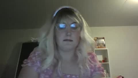 Snapshot of bawblejam chatting on March 1, 7:21 am BjBambi online show from March 1, 7:21 am