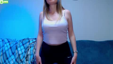 Snapshot of bb__bonami_ chatting on October 8, 3:31 pm bb__bonami_ online show from October 8, 3:31 pm
