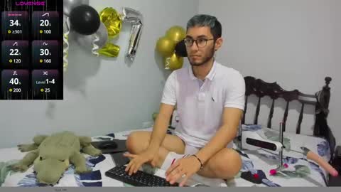 Snapshot of bbalexxx chatting on December 16, 3:00 pm alex independent model   ig bbalexmoon online show from December 16, 3:00 pm