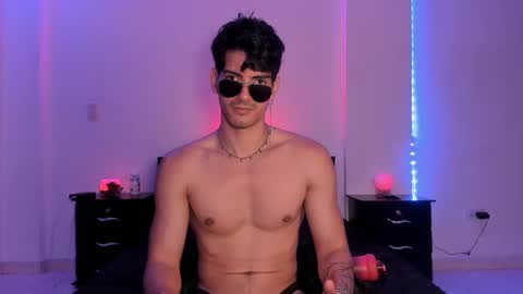 Snapshot of bbbeachboy chatting on January 14, 9:30 pm Valentino online show from January 14, 9:30 pm