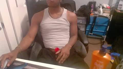 Snapshot of bbc_elrey chatting on March 6, 1:02 am Racks online show from March 6, 1:02 am