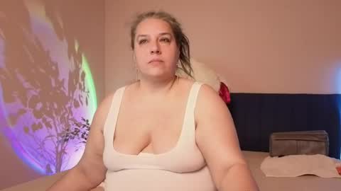 Snapshot of bbw_goddes chatting on May 25, 9:26 am Love online show from May 25, 9:26 am