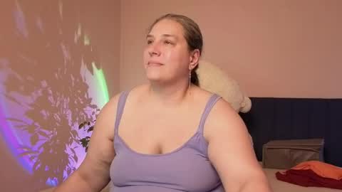 Snapshot of bbw_goddes chatting on May 27, 7:33 pm Love online show from May 27, 7:33 pm