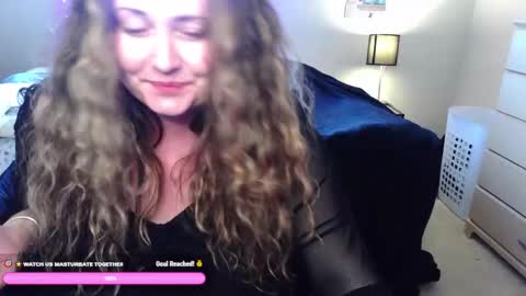 Snapshot of bbwbabe_freya chatting on January 12, 5:51 pm pixie online show from January 12, 5:51 pm