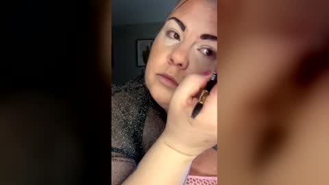 Snapshot of bbwblonde86 chatting on April 28, 2:33 pm Desire online show from April 28, 2:33 pm