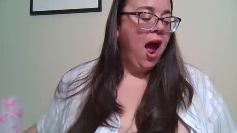 Snapshot of bbwsophiecooks chatting on April 22, 11:45 am Sophie BBW online show from April 22, 11:45 am