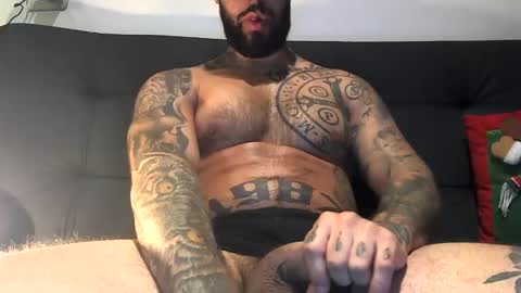 Snapshot of bby044 chatting on December 24, 8:22 am bby044 online show from December 24, 8:22 am