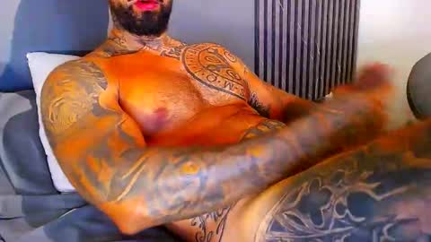 Snapshot of bby044 chatting on June 5, 2:29 am bby044 online show from June 5, 2:29 am