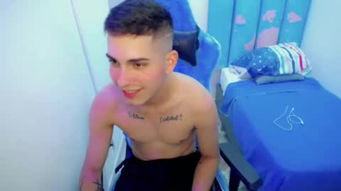 Snapshot of bby_cash_ chatting on March 3, 4:07 am BBY CASH online show from March 3, 4:07 am