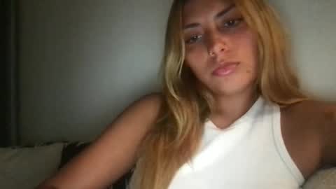 Snapshot of bbypiamia chatting on May 22, 9:26 am bbypiamia online show from May 22, 9:26 am